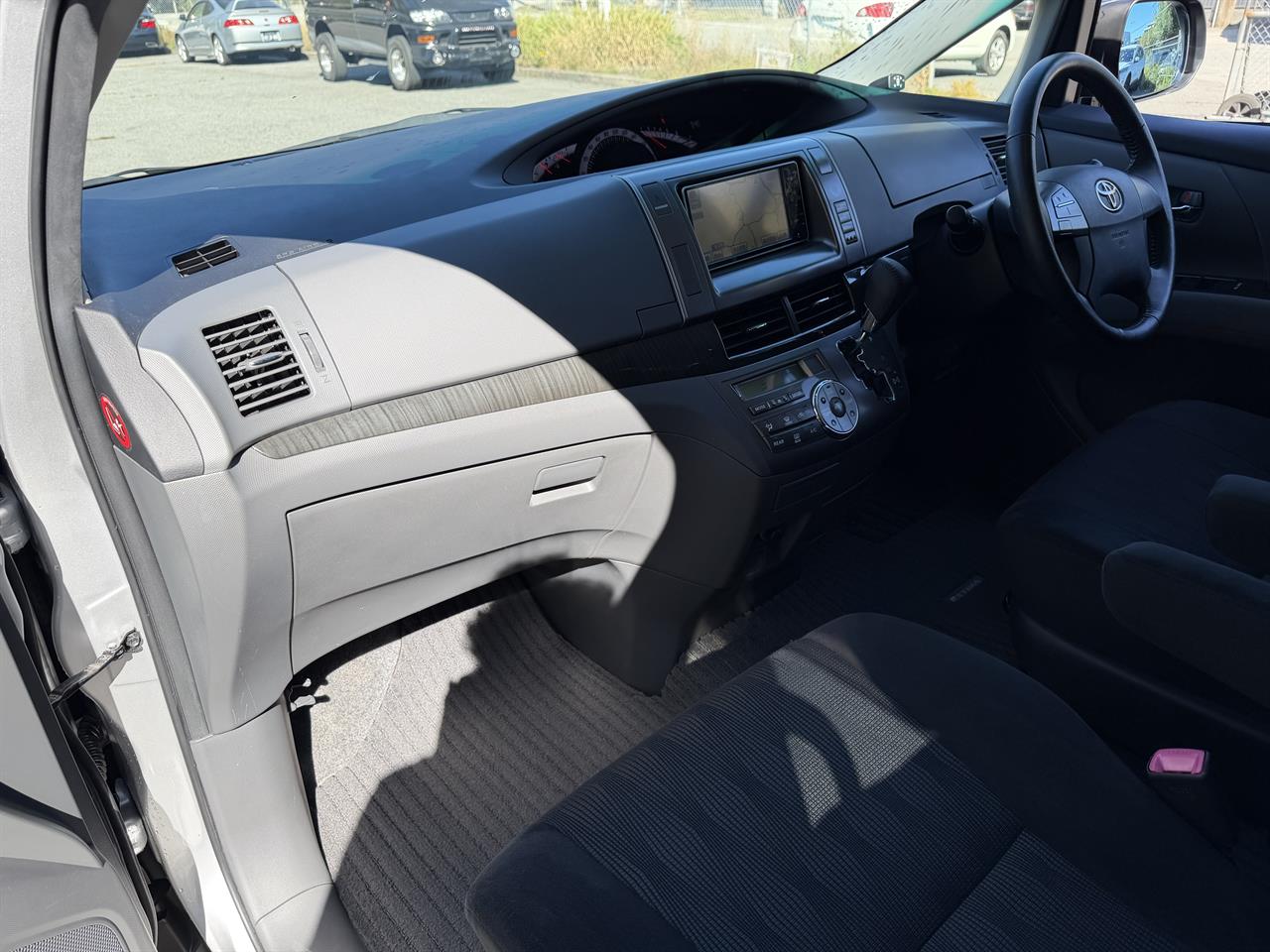 2009 Toyota Estima JDM car for sale — photo 12 of 19